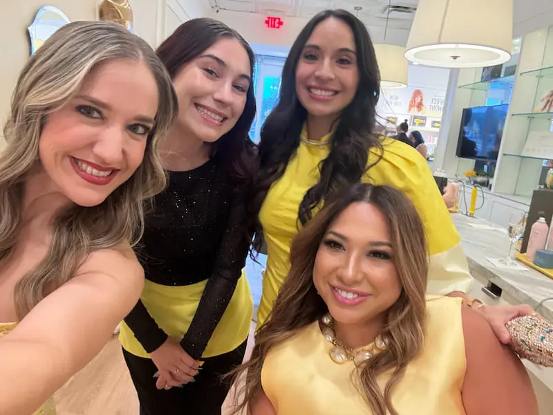 group of moms at drybar event